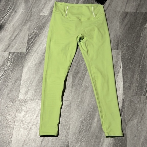 Til You Collapse Retro Scrunch Leggings Effortless Fabric Lime Green medium gym - Picture 8 of 16